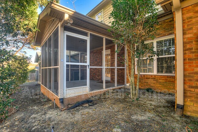 Building Photo - 200 Kline St NW