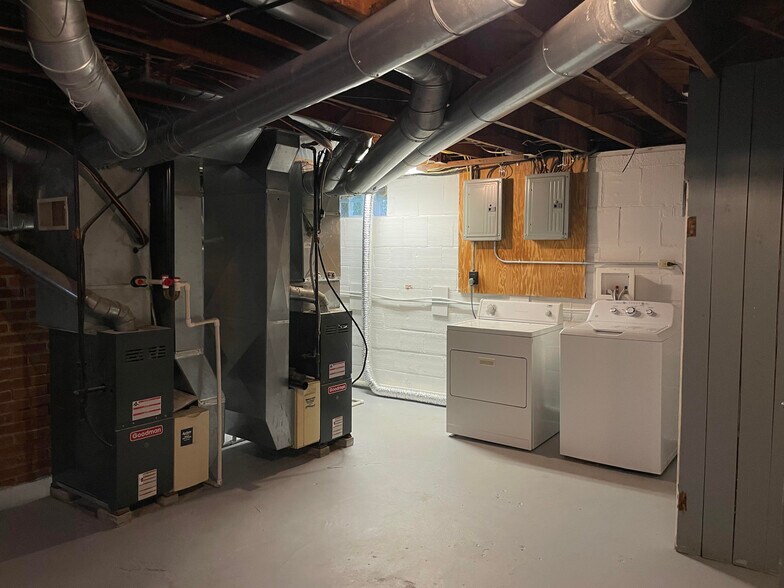 Building Photo - 2059 12th St