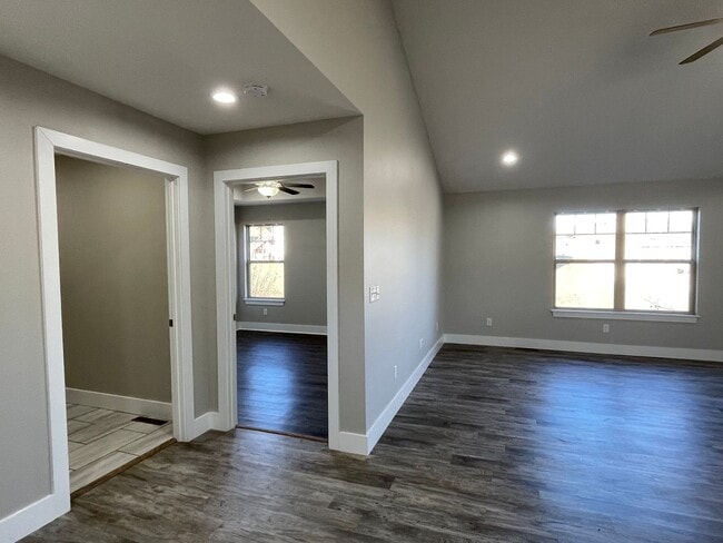 Building Photo - Built in 2020! 3 Bed 2 Bath w/ FENCE and UF Walk Out Basement