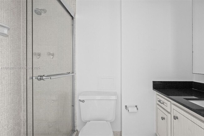 Building Photo - 18081 Biscayne Blvd