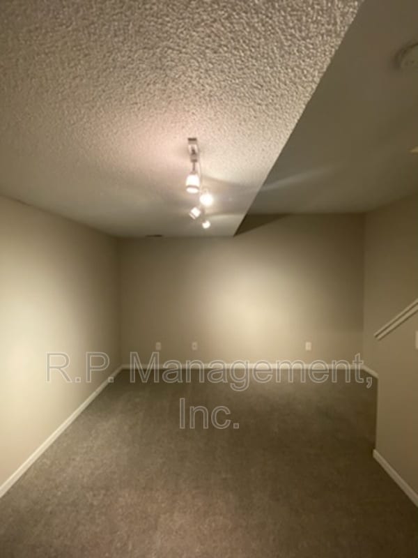 Building Photo - 14391 Estates Ave