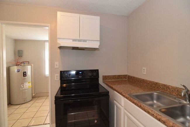 Building Photo - All-Electric 2 Bedroom Duplex - Section 8 OK