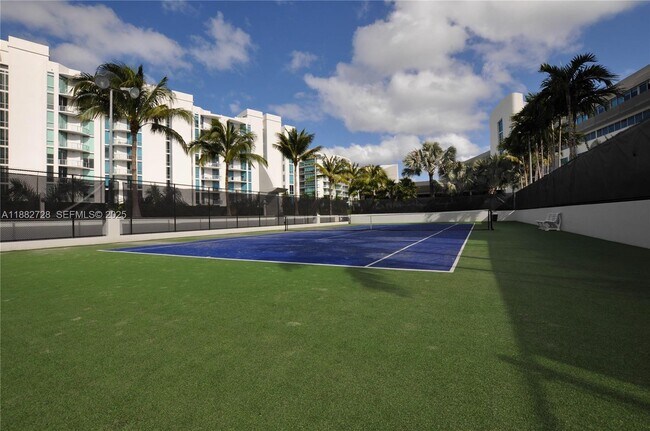 Building Photo - 2950 NE 188th St