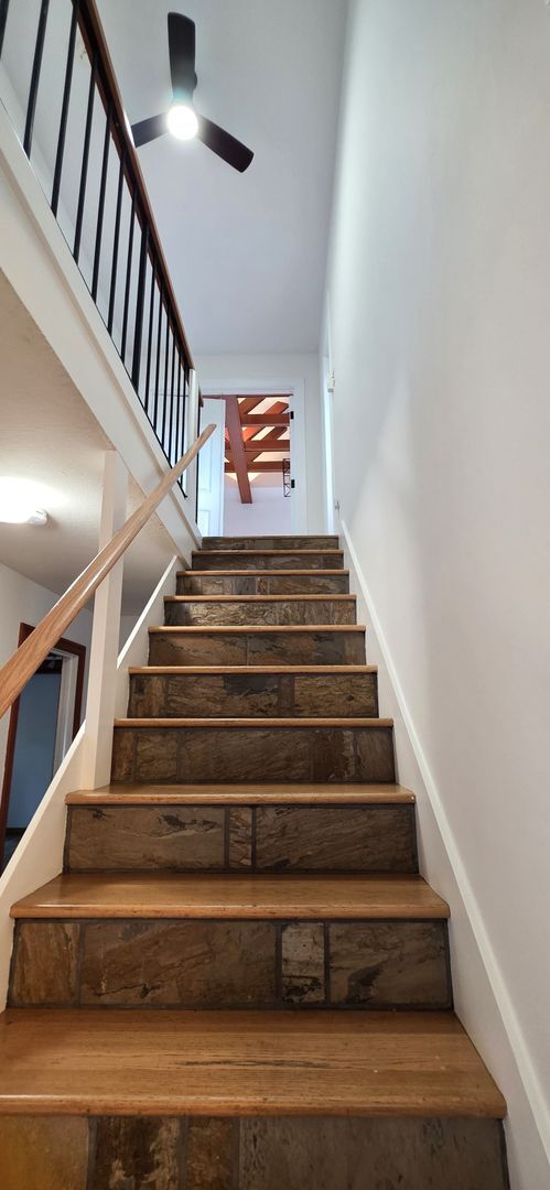 Building Photo - Fabulous Moraga 4bd+den/3ba Property with Stunning Views & Pool/Spa