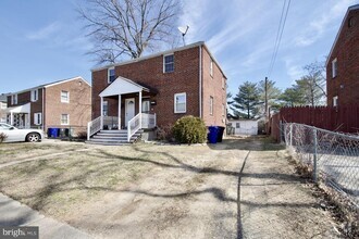 Building Photo - 2727 S Cleveland St