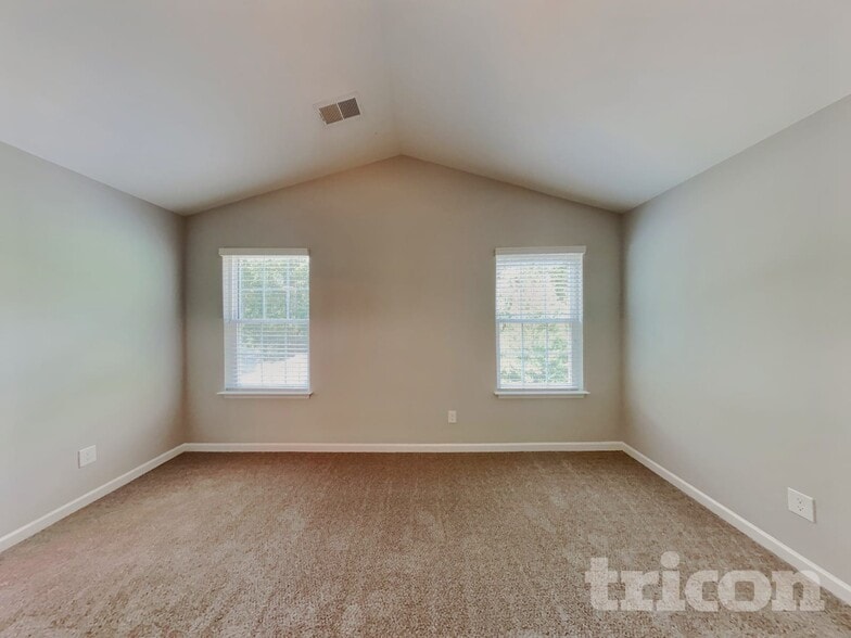 Building Photo - 4439 Oak Pointe Dr