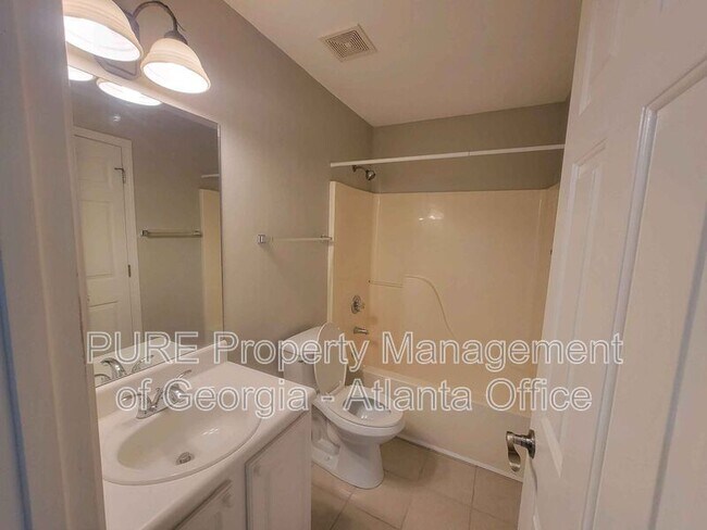 Building Photo - 102 Laguna Springs Dr