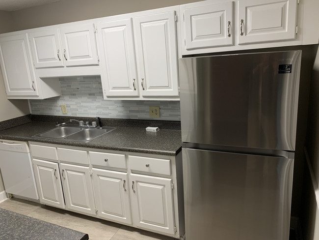 Building Photo - Briarwood Apartments