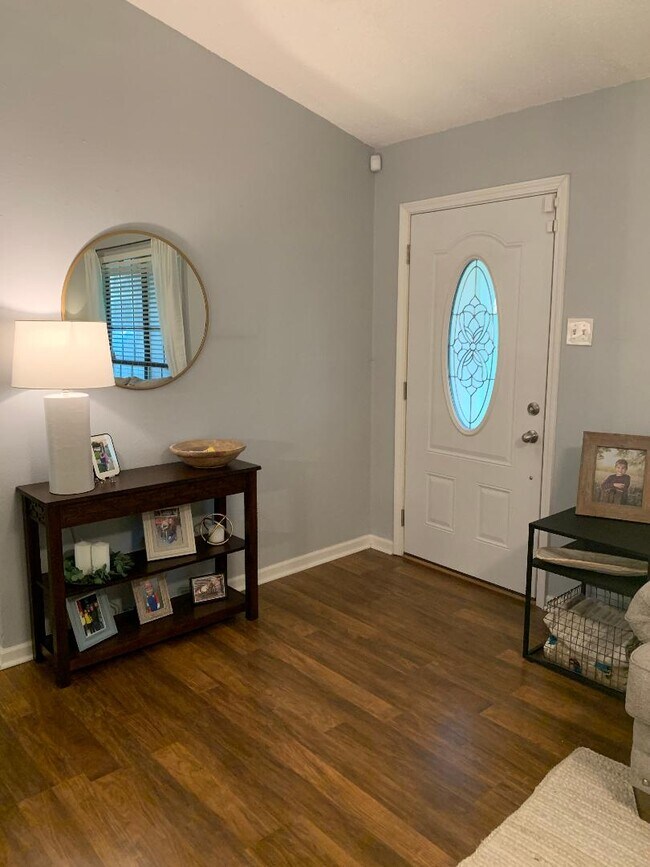 Building Photo - 133 Sea Pines Dr