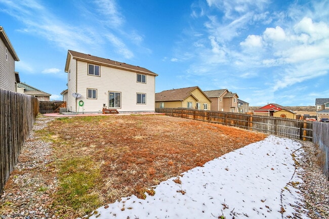 Building Photo - $2,100 - 4 Bed, 3.5 bath Home in Fountain with Central AC and Fenced in Yard!