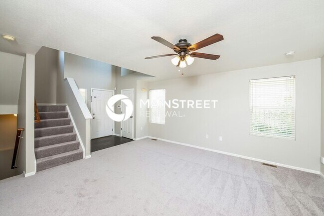 Building Photo - 4 Bedroom Pet-Friendly Home in Denver, CO with Main Street Renewal