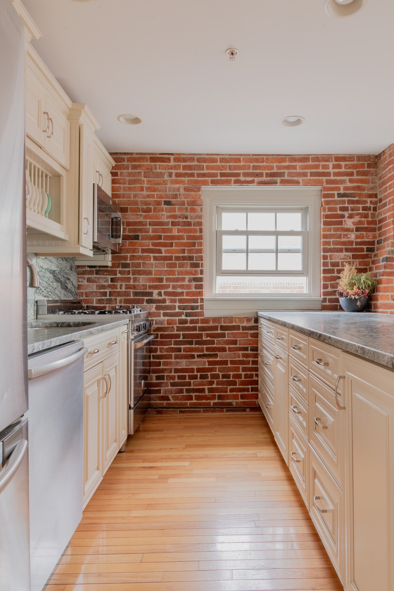 Building Photo - 159 State St