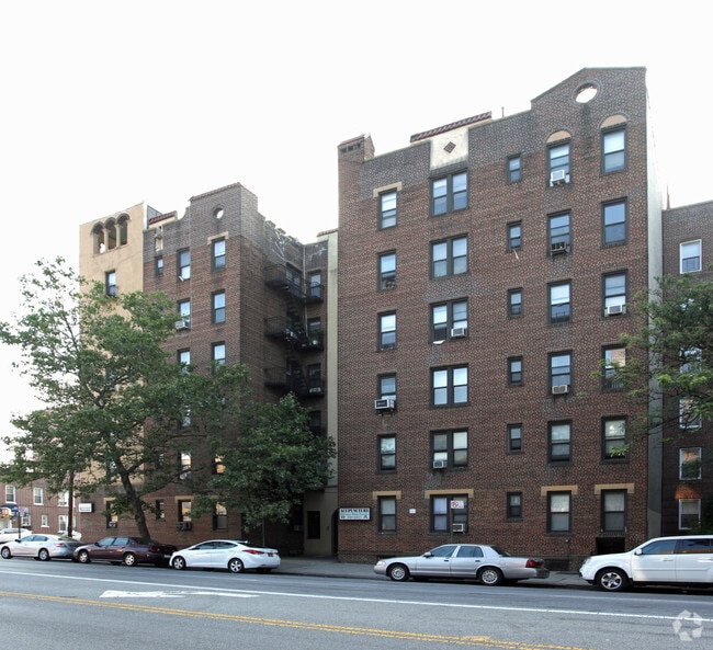 Primary Photo - 2813 Ocean Ave
