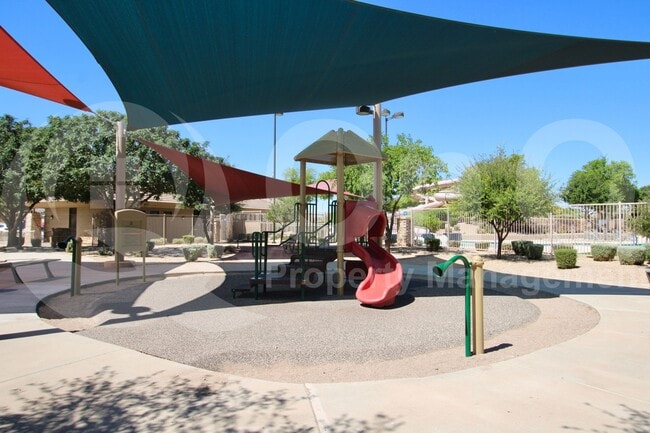 Building Photo - 2455 E Alida Dr