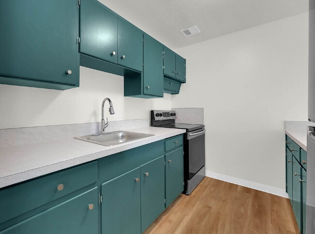 Building Photo - 2760 Willamette St