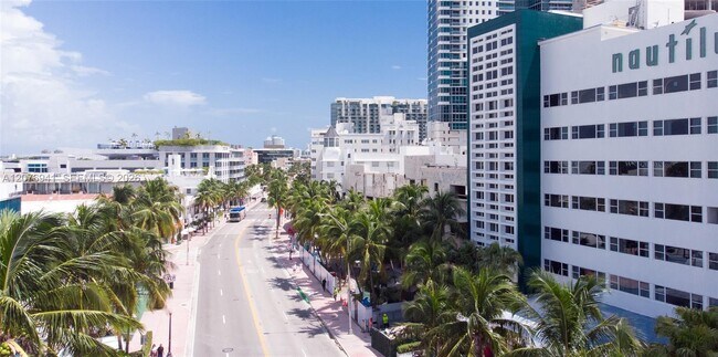Building Photo - 1800 Collins Ave