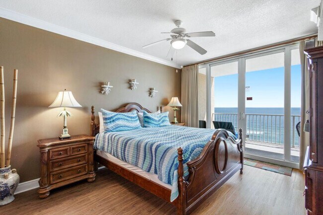 Building Photo - 365 E Beach Blvd