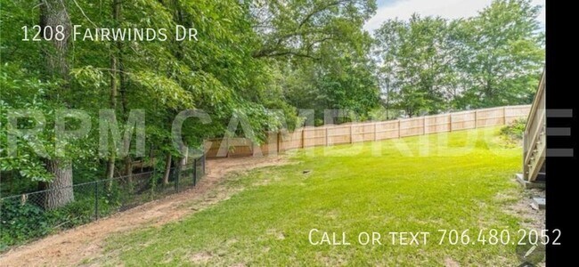 Building Photo - 1208 Fairwinds Dr