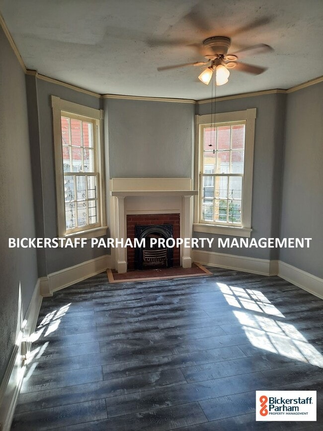 Building Photo - Seventeenth Avenue Multiunit