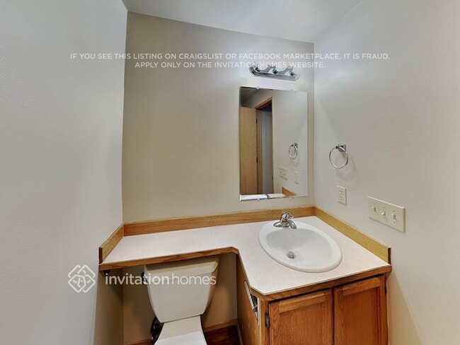 Building Photo - 5125 69th Ave NE