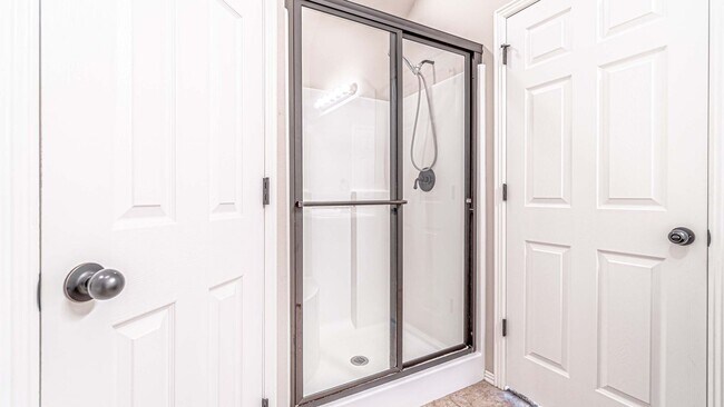 Building Photo - Beautiful Home in Bentonville!