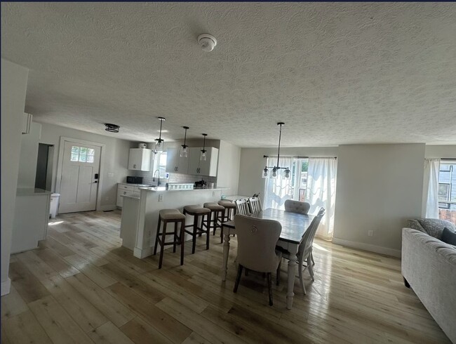 Building Photo - 161 West Ave