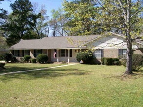 Building Photo - 715 Haile St
