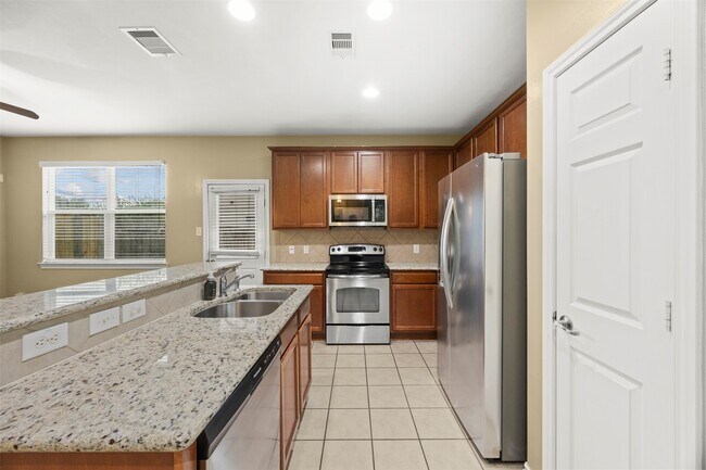 Building Photo - 2765 Maybrook Hollow Ln