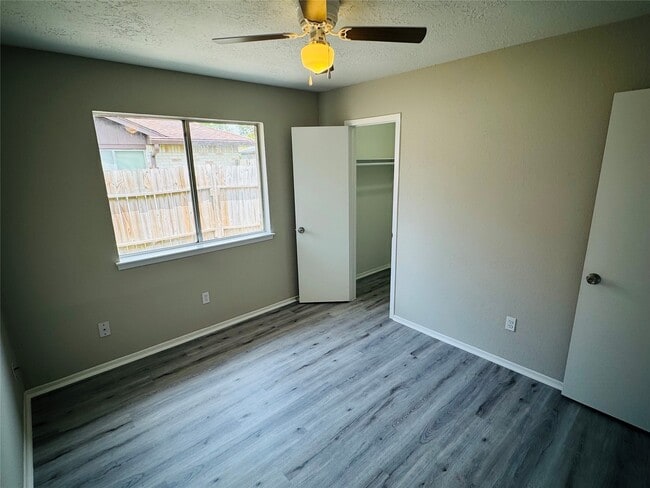 Building Photo - 15603 Raven Trail