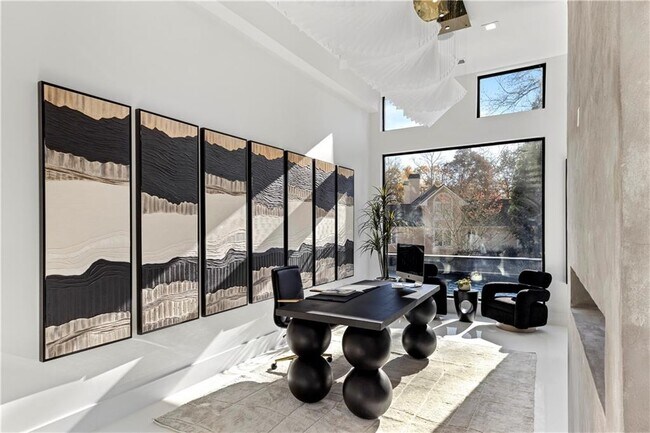 Building Photo - 3600 Lower Roswell Rd