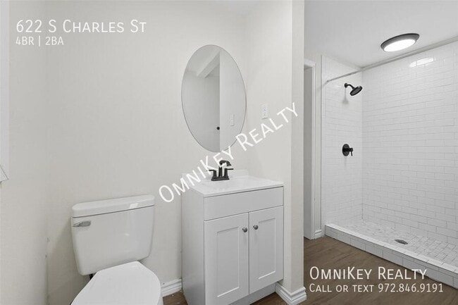 Building Photo - 622 S Charles St