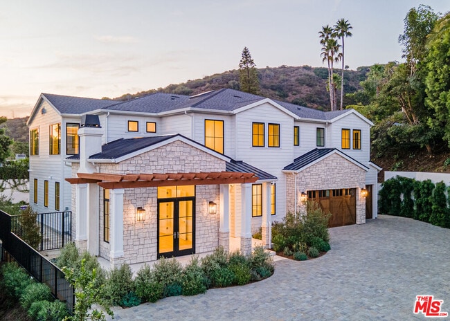 Building Photo - 9929 Anthony Pl