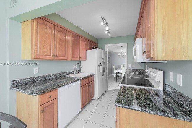 Building Photo - 3590 S Ocean Blvd