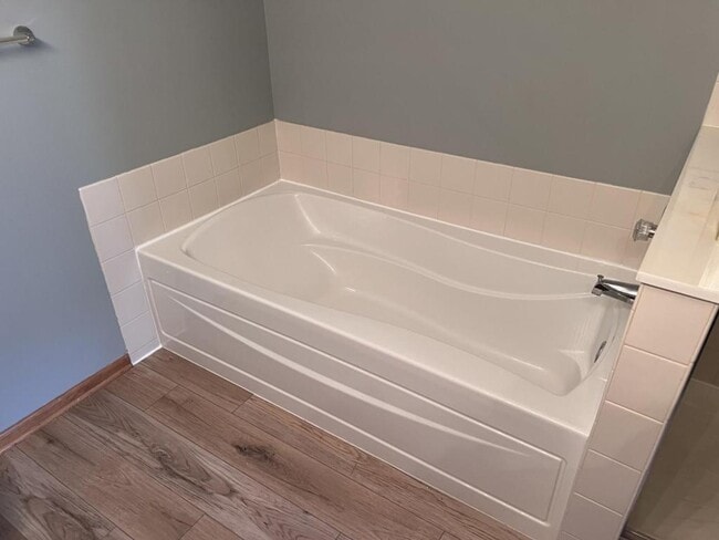 Building Photo - 5111 Freeport Ct