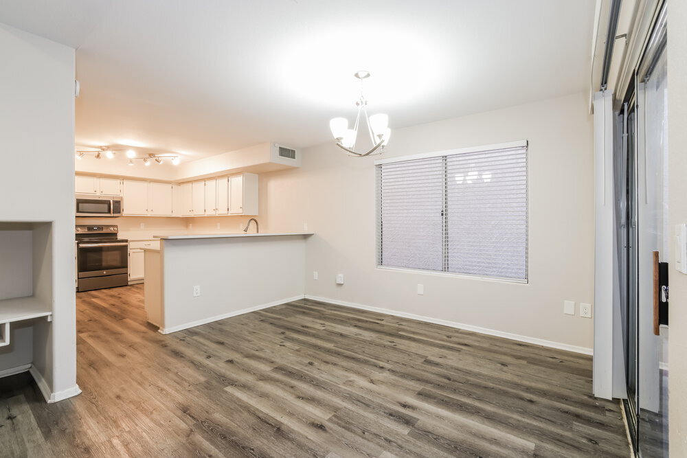 Building Photo - 425 S Sunrise Dr