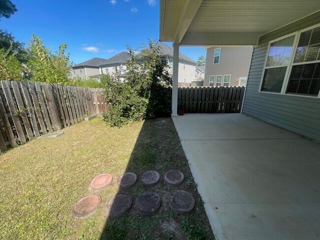 Building Photo - 528 Brantley Cove Cir