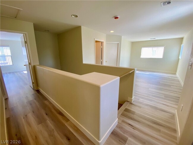 Building Photo - 6158 Dutch Windmill Ave