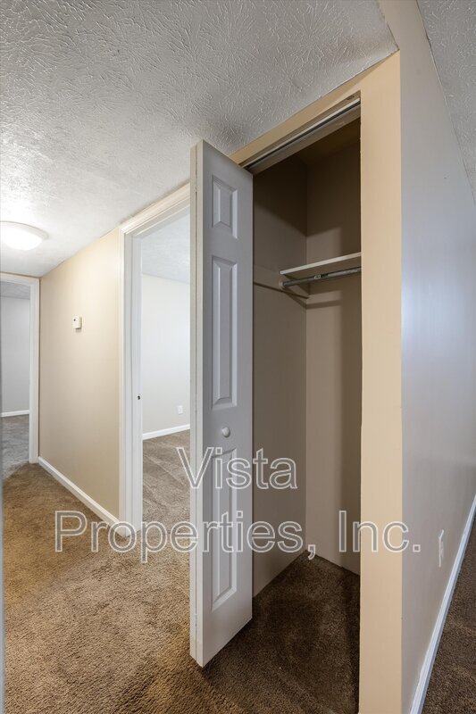 Building Photo - 4119 Glen Hill Manor Dr