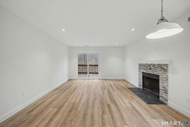 Building Photo - 156 Heatherwood Dr
