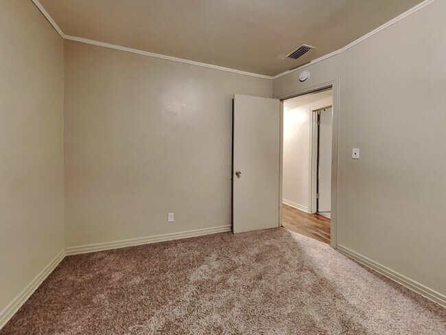 Building Photo - 5131 Dugdale Rd