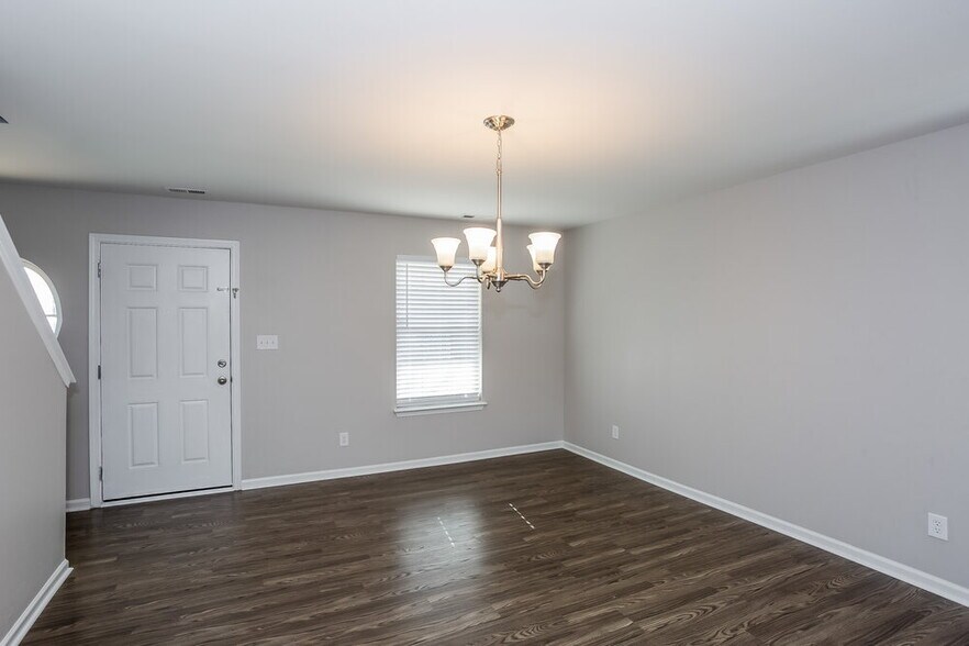 Building Photo - 1148 Aprilia Ln