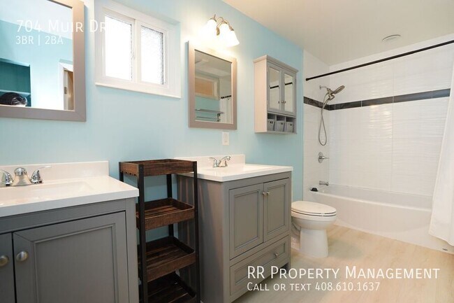 Building Photo - 704 Muir Dr