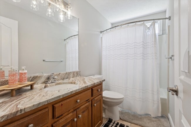 Building Photo - 203 Water Fowl Dr