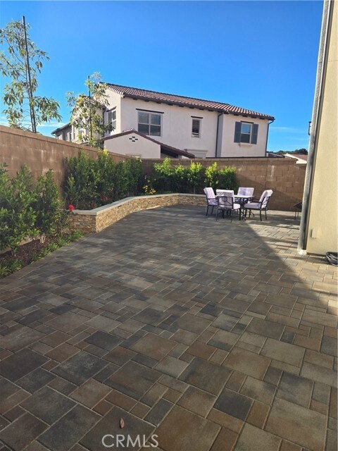 Building Photo - 113 Escala