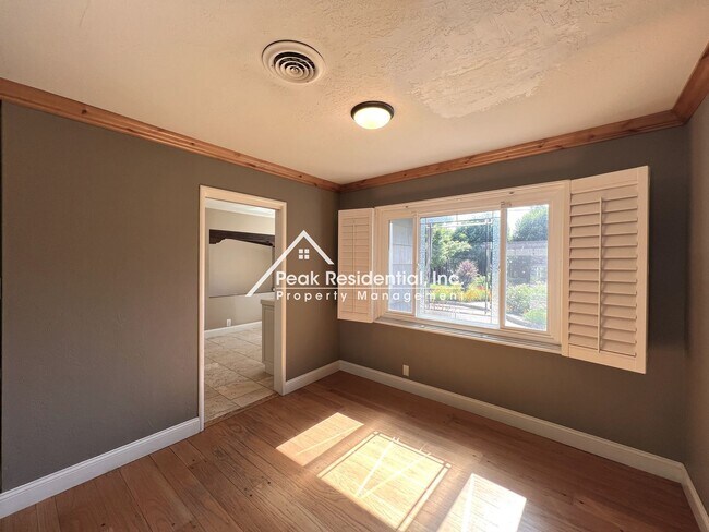 Building Photo - Spacious 2bd/2ba Arden Area Home-Must See!