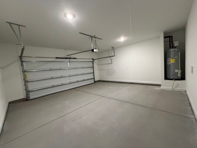 Building Photo - Brand New Construction in Elberta!