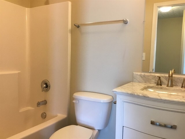 Building Photo - 317 Evergreen Cir