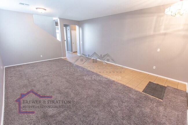Building Photo - 6427 S 71st Dr