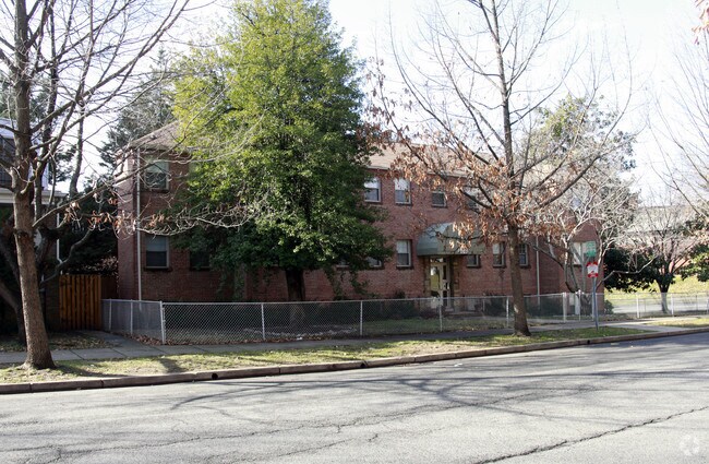 Primary Photo - 4524 Iowa Ave NW