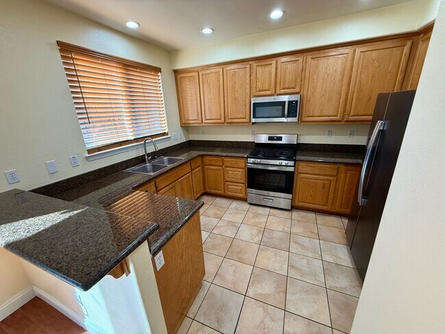 Building Photo - 5443 Washoe St